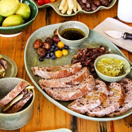 Lowveld Oval Serving Dish - handmade ceramic by Ponieskrantz